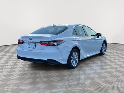 Used 2023 Toyota Camry LE image 3