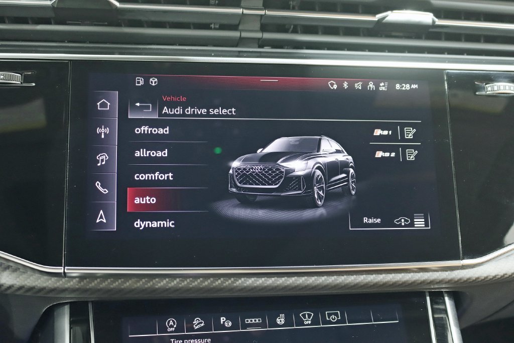 Used 2026 Audi RS Q8 performance AWD/4WD image 29