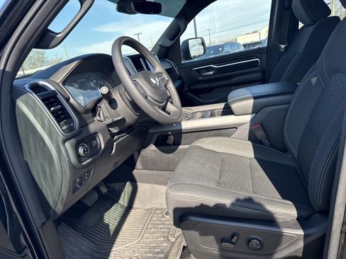 Used 2025 RAM 1500 Big Horn AWD/4WD image 11