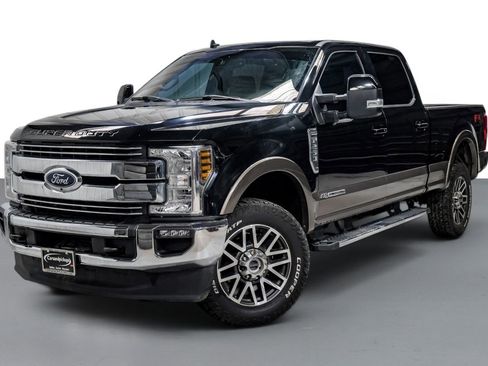 Used 2019 Ford F250 Lariat w/ Lariat Ultimate Package AWD/4WD image 4
