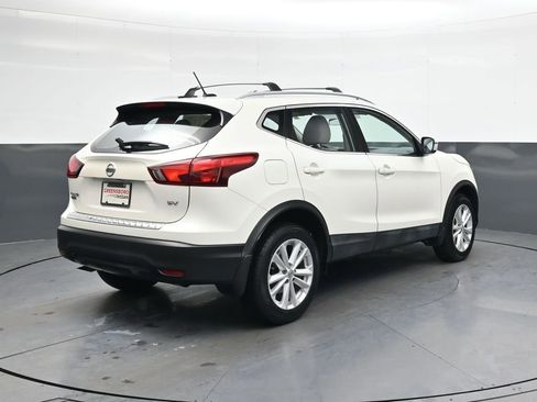 Used 2018 Nissan Rogue Sport SV image 4