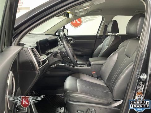 Used 2025 Kia Sorento EX FWD image 12