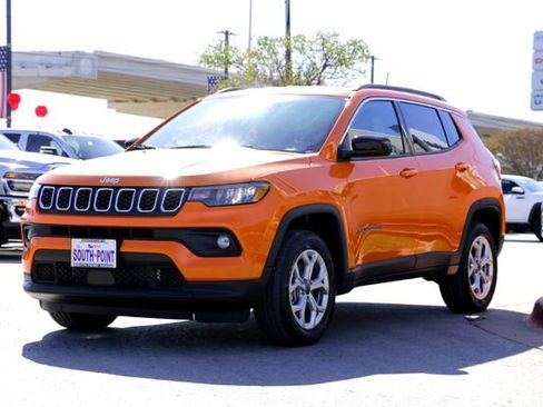 New 2026 Jeep Compass Latitude image 7
