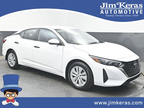 Certified 2025 Nissan Sentra S image 1