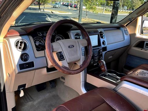 Used 2013 Ford F150 King Ranch w/ King Ranch Luxury Pkg image 18