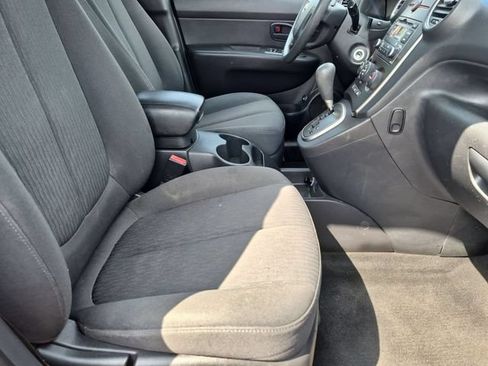 Used 2008 Kia Rondo LX FWD image 25