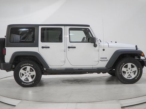 Used 2014 Jeep Wrangler Unlimited Sport w/ Quick Order Package 24S AWD/4WD image 12