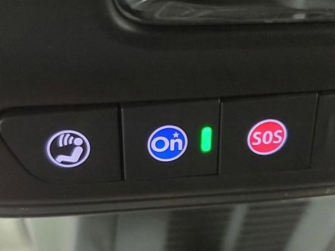 Used 2025 Chevrolet Equinox LT image 19