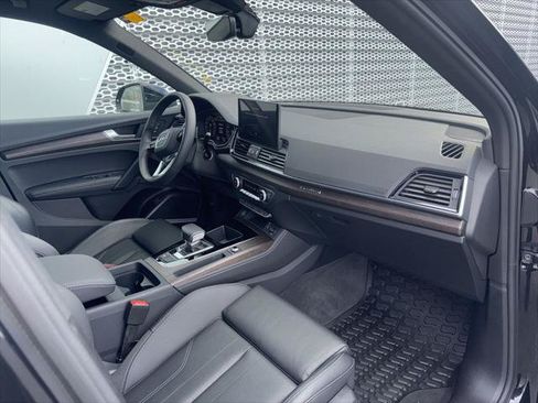 Used 2025 Audi Q5 2.0T Premium Plus w/ Premium Plus Package AWD/4WD image 6