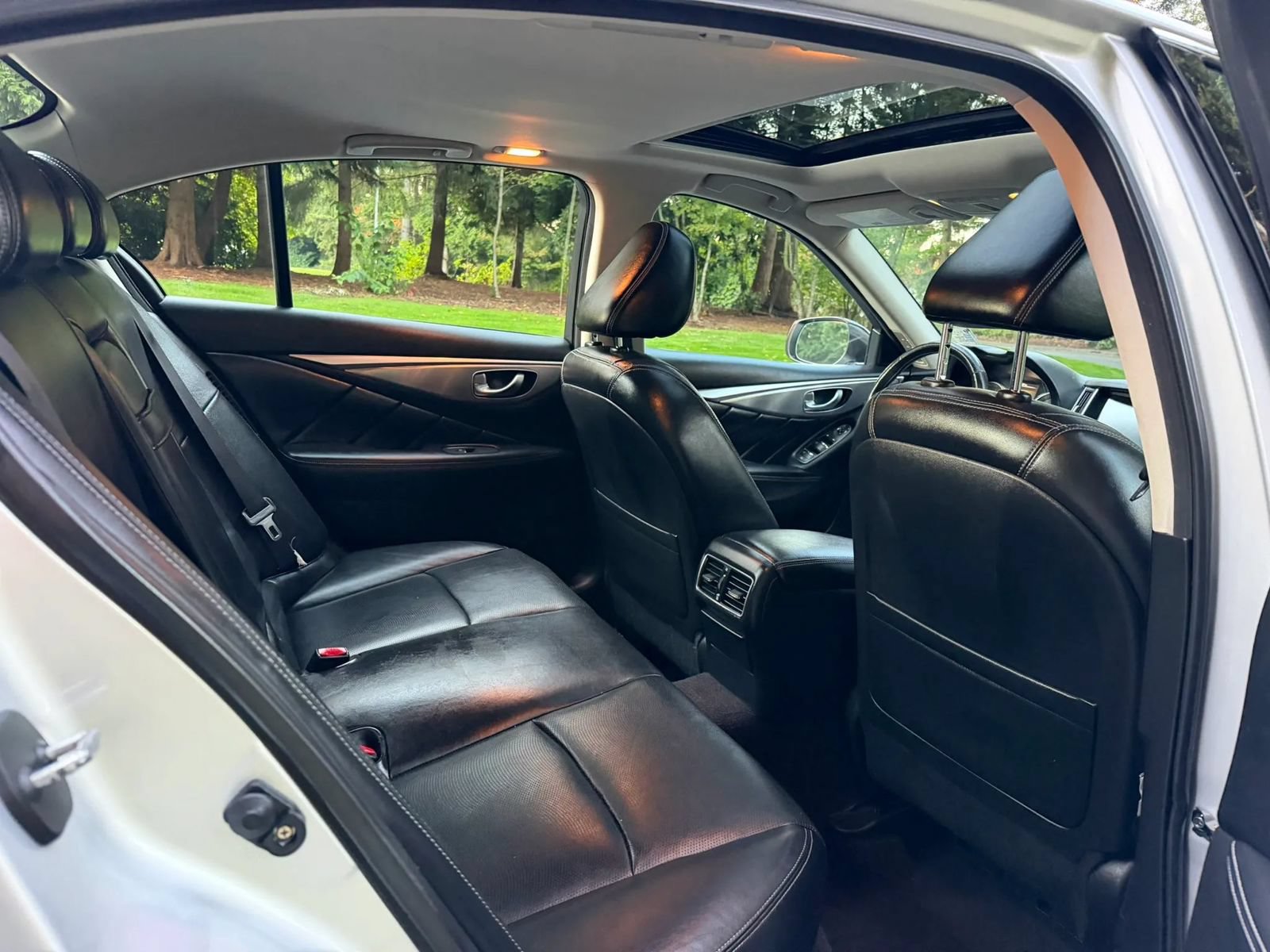 Used 2014 INFINITI Q50 Premium w/ Navigation Package AWD/4WD image 9