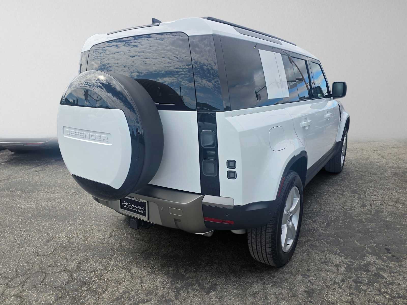 New 2026 Land Rover Defender 110 S AWD/4WD image 5