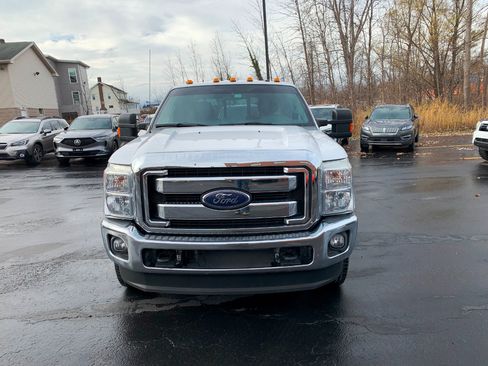 Used 2016 Ford F350 Lariat image 2