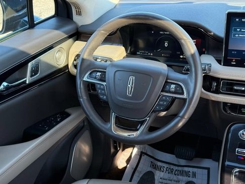 Used 2023 Lincoln Nautilus Reserve w/ Equipment Group 202A AWD/4WD image 11