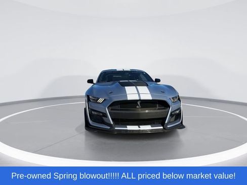 Used 2022 Ford Mustang Shelby GT500 w/ Carbon Fiber Track Pack RWD image 3