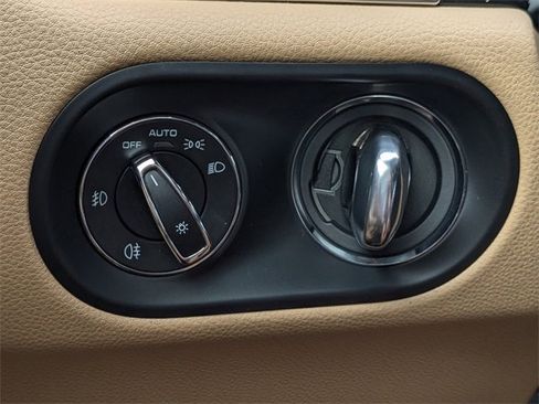 Used 2017 Porsche Macan S image 35