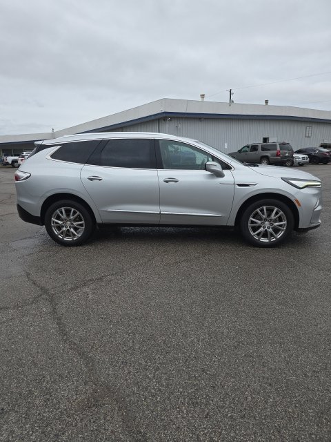 Used 2022 Buick Enclave Premium FWD image 2