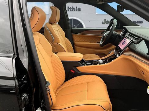 New 2025 Jeep Grand Cherokee L Summit image 15