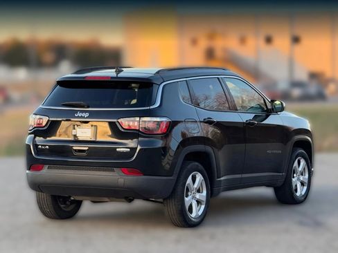 Used 2017 Jeep Compass Latitude w/ Popular Equipment Group image 9