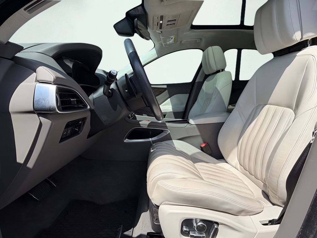Used 2019 Jaguar F-PACE Portfolio AWD/4WD image 16