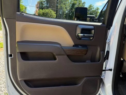 Used 2018 GMC Sierra 3500 Denali w/ Duramax Plus Package AWD/4WD image 20