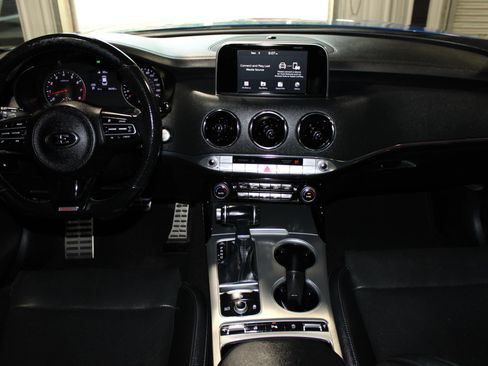 Used 2021 Kia Stinger GT AWD/4WD image 12
