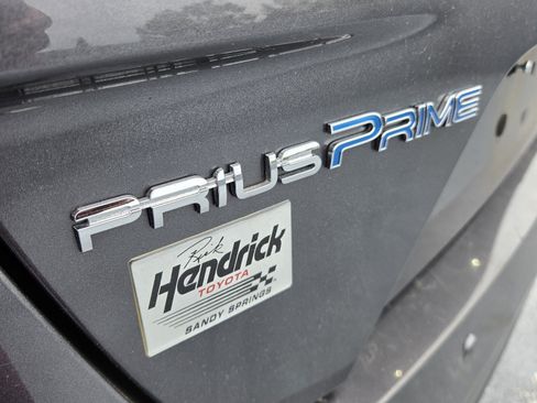 Used 2018 Toyota Prius Prime Advanced FWD image 5