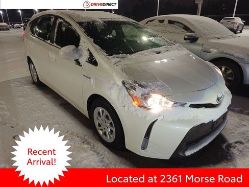 Used 2016 Toyota Prius V Three image 1