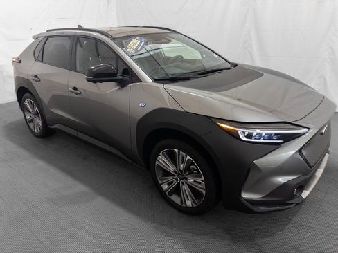 Used 2024 Subaru Solterra Limited image 11