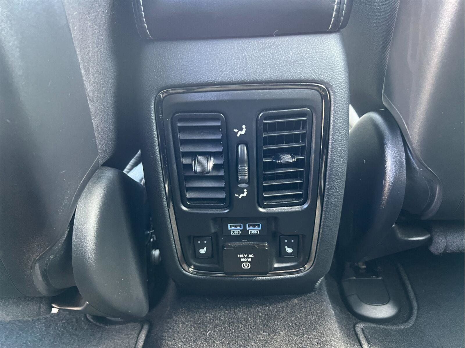 Used 2020 Dodge Durango R/T w/ Blacktop Package AWD/4WD image 29