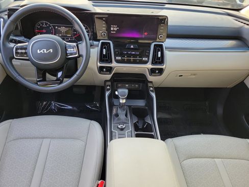 Used 2023 Kia Sorento S w/ Panoramic Sunroof Package FWD image 10