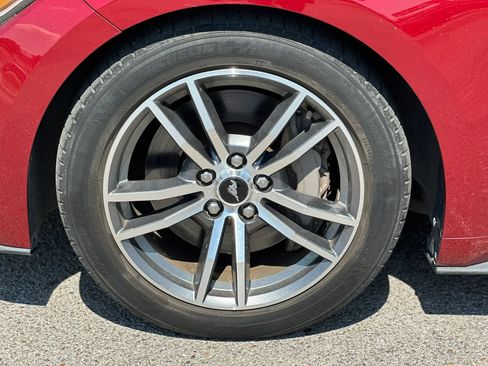 Used 2015 Ford Mustang GT RWD image 18