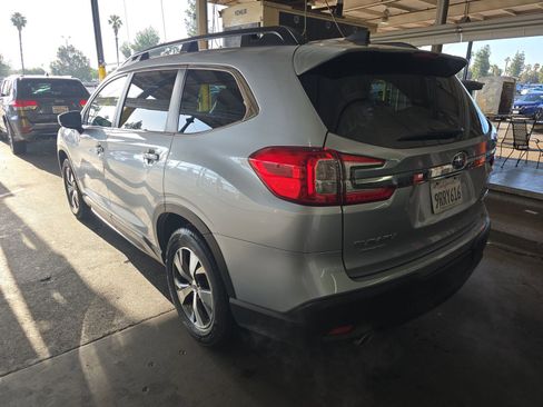 Used 2025 Subaru Ascent Premium AWD/4WD image 7