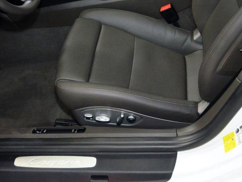 Used 2017 Porsche 911 Carrera image 18