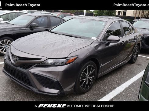 Used 2024 Toyota Camry SE w/ Convenience Package image 1