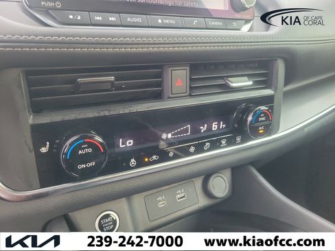 Used 2023 Nissan Rogue SV w/ SV Premium B Package FWD image 29
