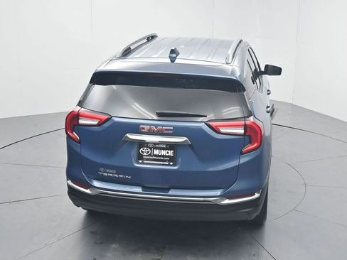 Used 2024 GMC Terrain SLT image 63
