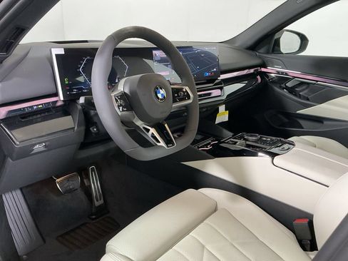 New 2027 BMW 530i xDrive w/ M Sport Package AWD/4WD image 21