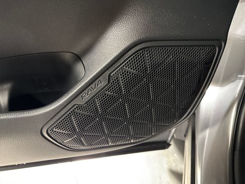 Used 2019 Toyota RAV4 LE w/ All Weather Liner Package AWD/4WD image 17