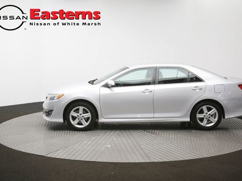 Used 2014 Toyota Camry SE FWD image 59
