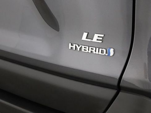 Used 2021 Toyota RAV4 LE w/ Carpet Mat Package (TMS) AWD/4WD image 37