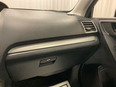 Used 2017 Subaru Forester 2.5i AWD/4WD image 29