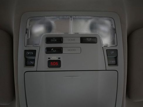 Used 2013 Toyota Avalon XLE Premium image 31