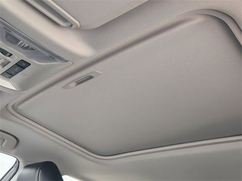 Used 2023 Toyota RAV4 XLE Premium image 25