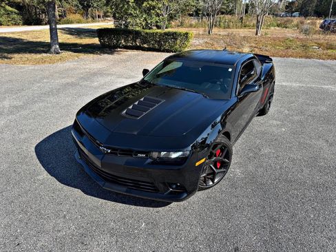 Used 2015 Chevrolet Camaro SS image 2