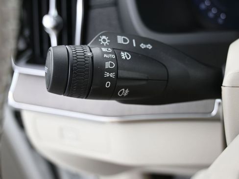 New 2026 Volvo XC90 B6 Ultra image 16