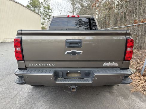 Used 2014 Chevrolet Silverado 1500 High Country w/ High Country Premium Package image 6