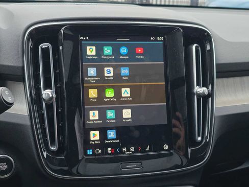 Used 2023 Volvo XC40 B5 Ultimate w/ Protection Package Premier image 26