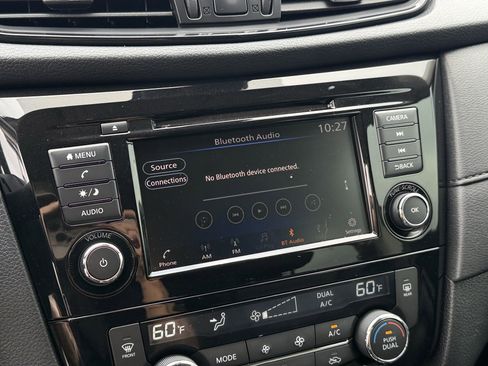 Used 2020 Nissan Rogue SV image 20