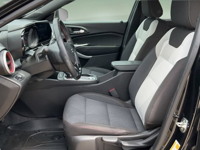 Used 2024 Chevrolet Trax RS w/ Driver Confidence Package FWD image 12