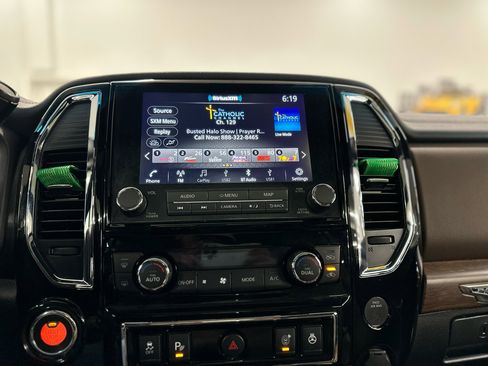 Used 2020 Nissan Titan Platinum Reserve w/ Moonroof Package image 24